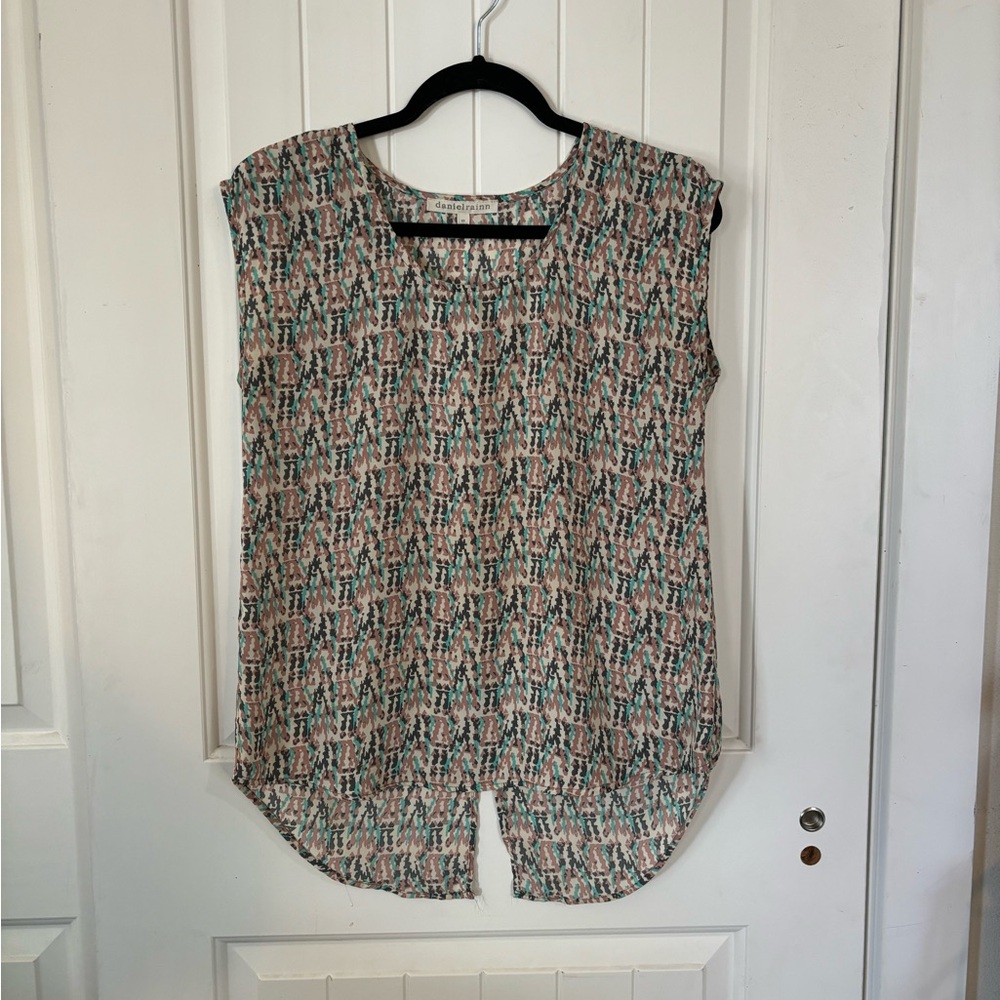 Daniel Rainn High-low sleeveless blouse Size XS
